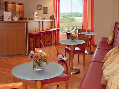 Center Hotel Drive Inn