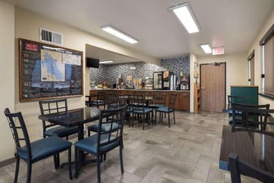 Harmony Inn & Suites