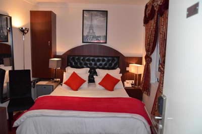 Hotel Regina Montmartre