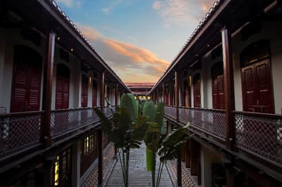 Seven Terraces Hotel