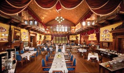 WelcomHeritage Ferrnhills Royale Palace