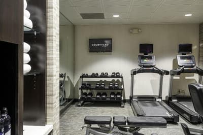 Courtyard Cleveland Willoughby