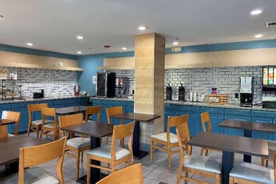 Wingate by Wyndham Chandler