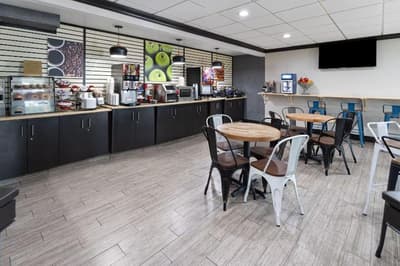 La Quinta Inn Buffalo Airport