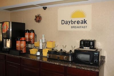 Days Inn by Wyndham Galleria-Birmingham
