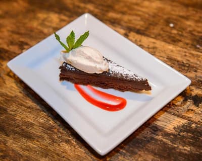 Crestwood Resort & Spa