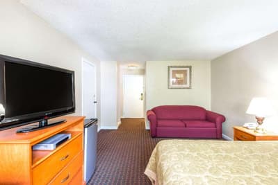 Super 8 by Wyndham Watertown/Cambridge/Boston Area
