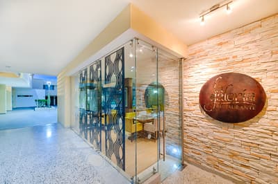 Arizona Suites