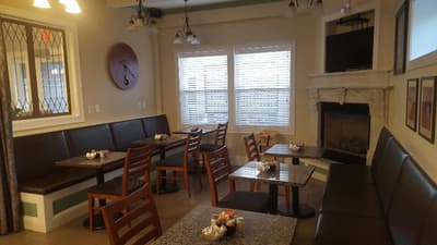 Crescent Suites Hotel