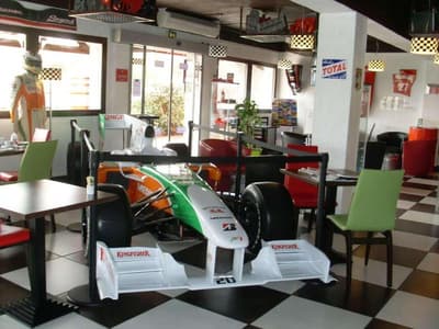 KYRIAD Design ENZO VIERZON