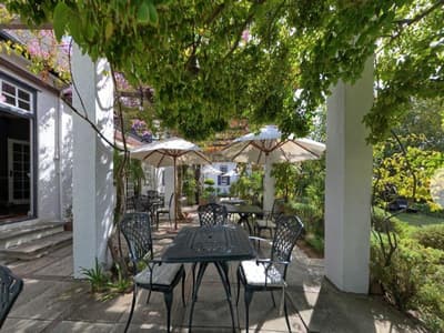 Albourne Boutique Guest House