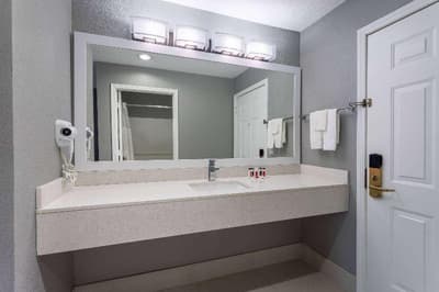 Ramada by Wyndham Sellersburg/Louisville North