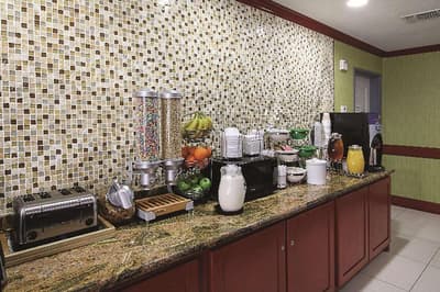 La Quinta Inn & Suites Dallas - Hutchins