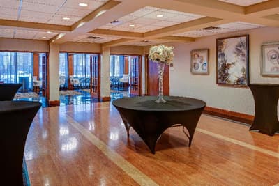 Holiday Inn East Windsor - Cranbury Area