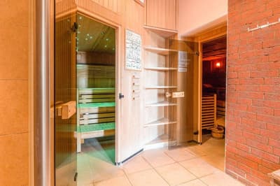 Schlosshotel & Orangerie Klink