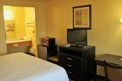 Days Inn by Wyndham Fresno South