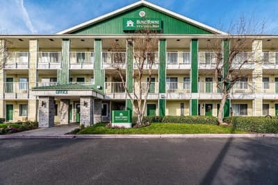 Hometowne Studios Fresno West