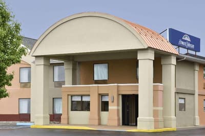Howard Johnson&Suites by Wyndham Allentown/Dorney
