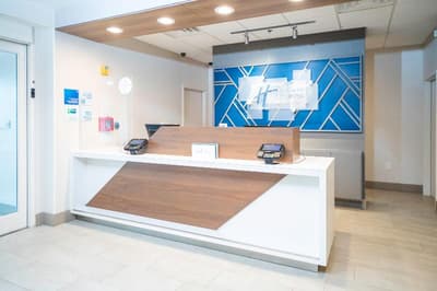 Holiday Inn Express & Suites Atlanta - Johns Creek