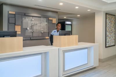 Holiday Inn Express Hotel & Suites Bluffton @ Hilt