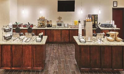 La Quinta Inn & Suites Willowbrook