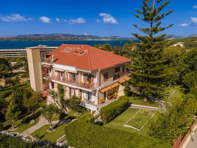 Lorenzo House Apartments