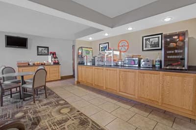 Howard Johnson by Wyndham North Platte