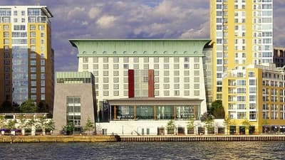 The Canary Riverside Plaza Hotel