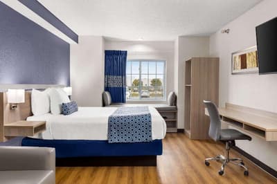 Microtel Inn & Suites By Wyndham Lincoln