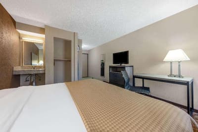 Baymont by Wyndham Lawrence