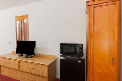 Days Inn by Wyndham Castaic Six Flags Magic Mountn