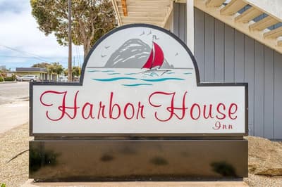 Harbour House Inn