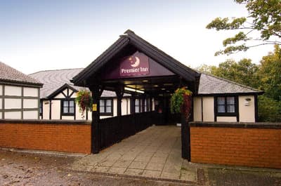 Premier Inn Manchester - Swinton