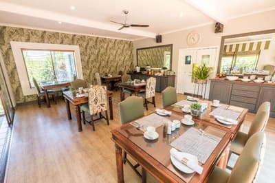 La Roca Guest House