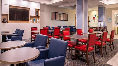 Holiday Inn Express & Suites Mount Pleasant
