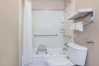 Super 8 by Wyndham Mt. Pleasant TX