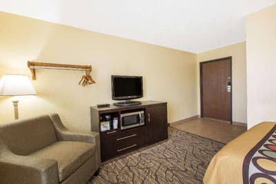 Super 8 by Wyndham Nampa