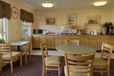 Howard Johnson by Wyndham Williamstown