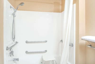 Super 8 by Wyndham Blair