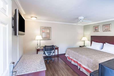 Global Inn
