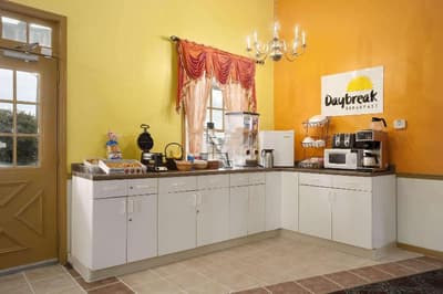 Days Inn by Wyndham Ottawa