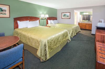 Days Inn by Wyndham Ontario Airport