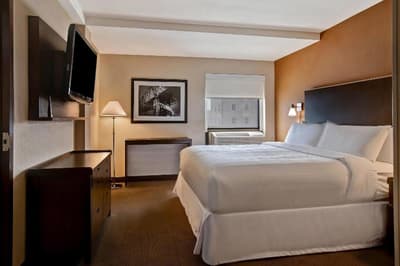 Four Points by Sheraton Peoria Downtown