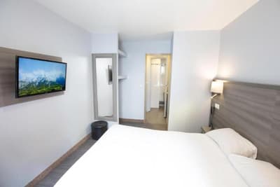 Hipotel Paris Père-Lachaise République