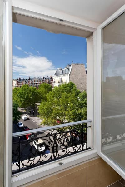 Hipotel Belgrand Edith Piaf