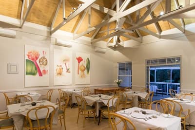 Quarry Lake Inn