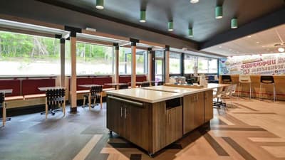 Tru by Hilton Chicopee Springfield