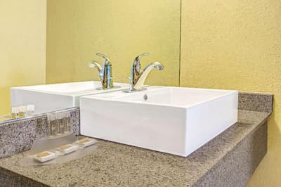 Days Inn by Wyndham St. Petersburg Central