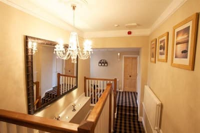 Holly Lodge Guest House