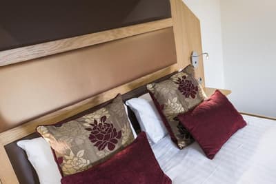 Fairlawns Hotel & Spa